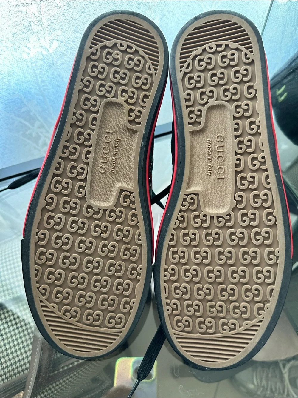 Gucci Black High-Top Sneakers with Red & Green Stripe Accent - Picture 4 of 9